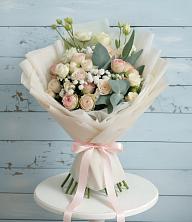 Букет цветов из:  Розы и Лизиантусы в Гаврилов-Посаде