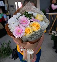 Букет цветов из:  Герберы, Розы и Хризантемы в Гаврилов-Посаде