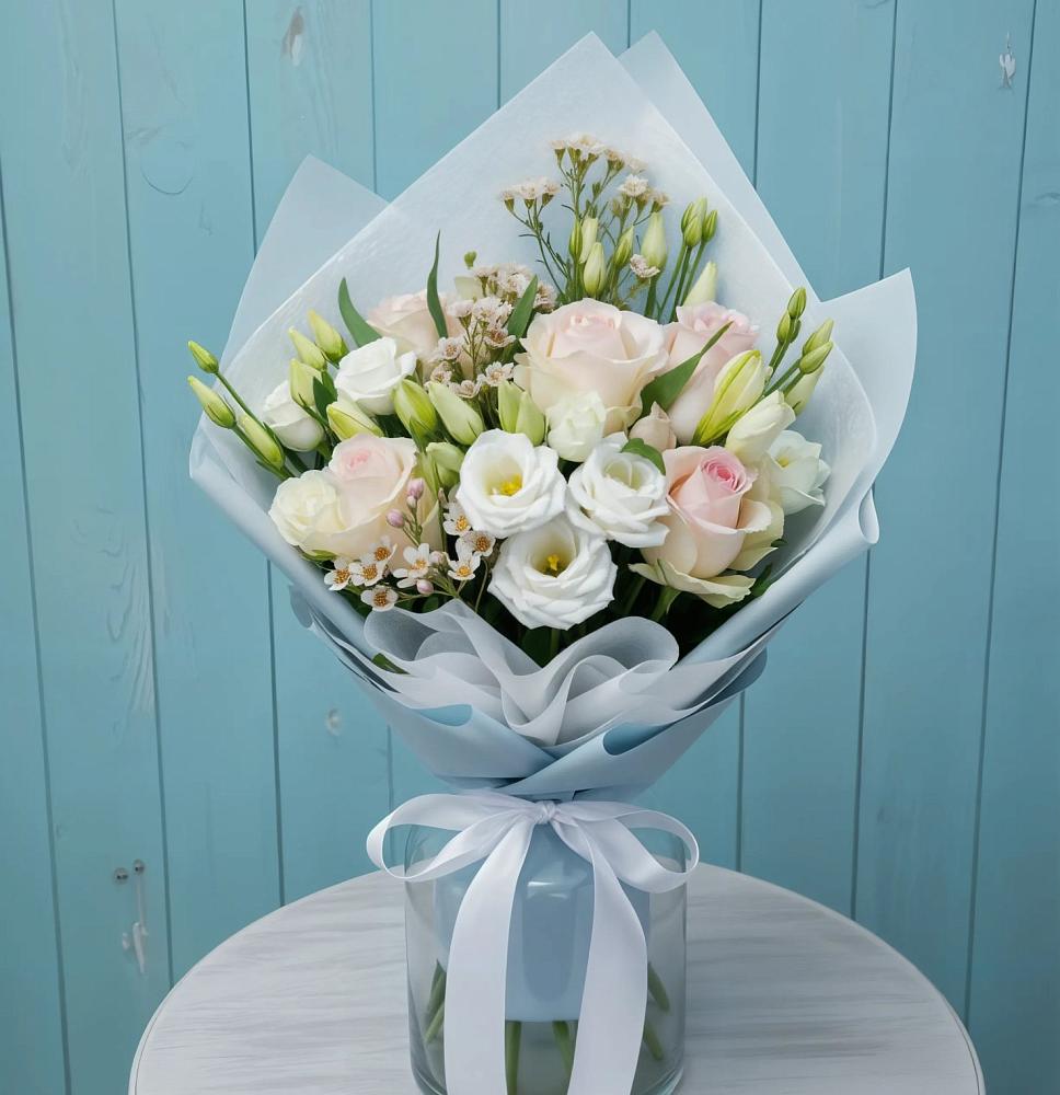 Букет цветов из: Розы и Лизиантусы в Гаврилов-Посаде