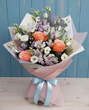 Букет цветов из:  Лизиантусы, Розы, Альстромерии и Гипсофила в Гаврилов-Посаде