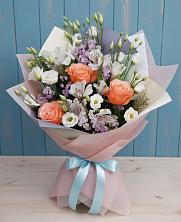Букет цветов из:  Лизиантусы, Розы, Альстромерии и Гипсофила в Гаврилов-Посаде