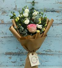 Букет цветов из:  Розы и Лизиантусы в Гаврилов-Посаде
